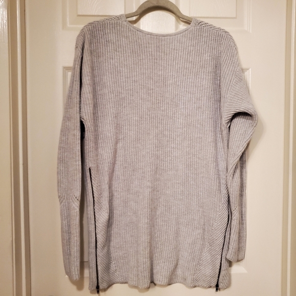 Cabi Asymmetrical Deep V Size Zip Pullover Sweater Sz M - Picture 7 of 14
